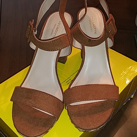 Liz Claiborne Heel's - Picture 3 of 8